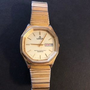 Vintage Lorus Watch Gold Stretch with Calendar